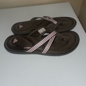 Adidas Reevana Womens 9 Fit Foam Slides
